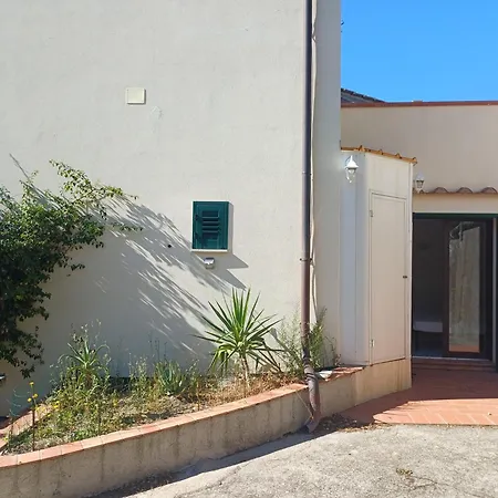 Casa Del Merlo * 마리나디캄포